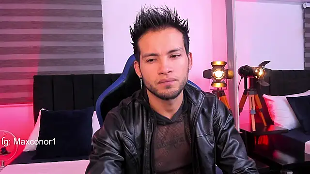 Max Conor1 online show from March 8, 2025, 10:11 am