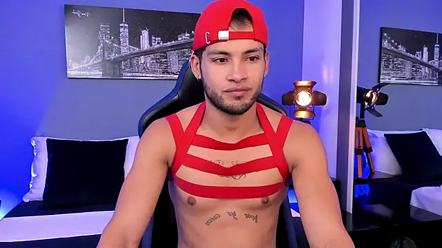 Max Conor1 online show from September 10, 2025, 11:43 am