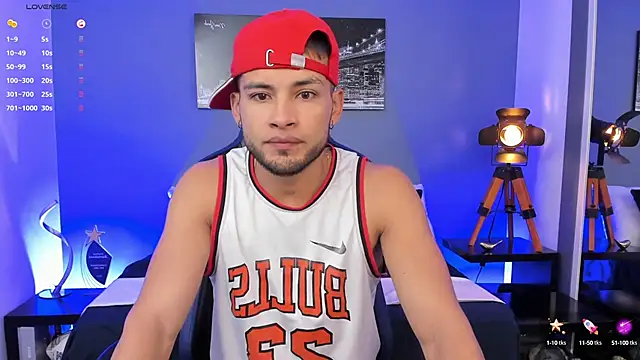 Max Conor1 online show from October 10, 2025, 12:15 pm