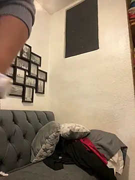 MirandaLatinaLovely online show from November 16, 2025, 4:07 am