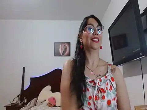AloLovely  online show from May 9, 2026, 1:55 am
