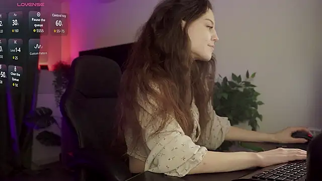 MilaStoyne online show from October 29, 2025, 6:15 am