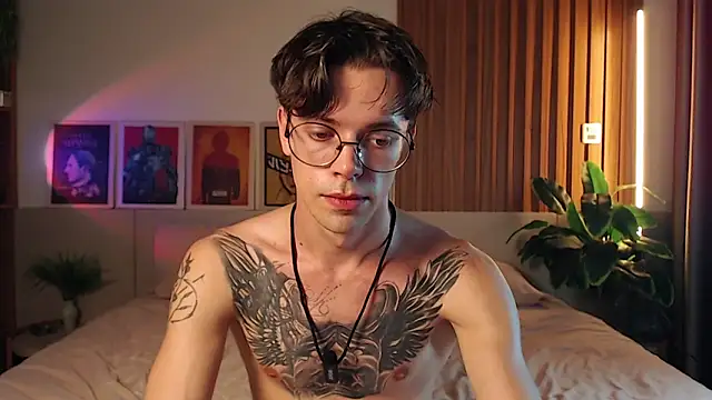 William Henry  online show from April 14, 2026, 1:17 pm