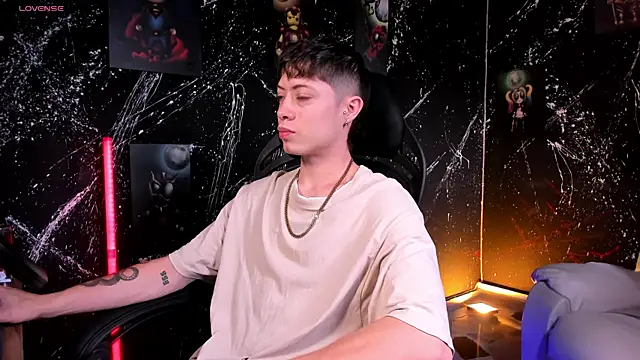 marcuscollins1  online show from March 8, 2025, 1:03 pm