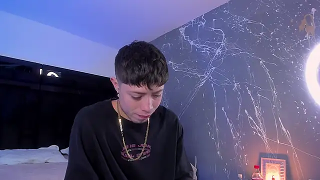 marcuscollins1  online show from October 2, 2025, 2:02 pm