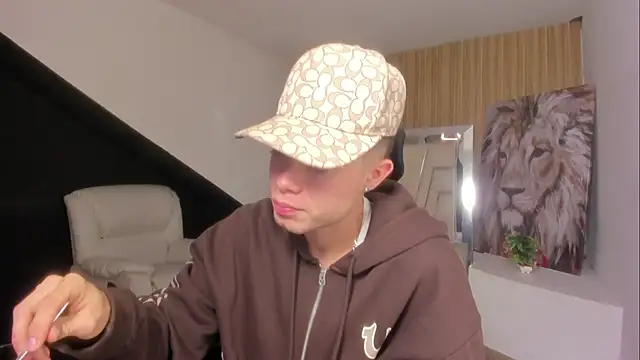 marcuscollins1  online show from April 20, 2026, 1:25 pm