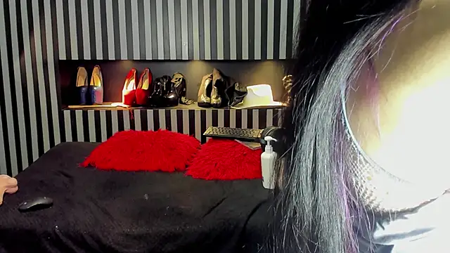 Snapshot of Mara_Gonzalez chatting on May 8, 2026, 11:59 am Mara Gonzalez online show from May 8, 2026, 11:59 am