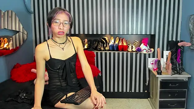 Snapshot of Mara_Gonzalez chatting on May 19, 2026, 11:49 am Mara Gonzalez online show from May 19, 2026, 11:49 am