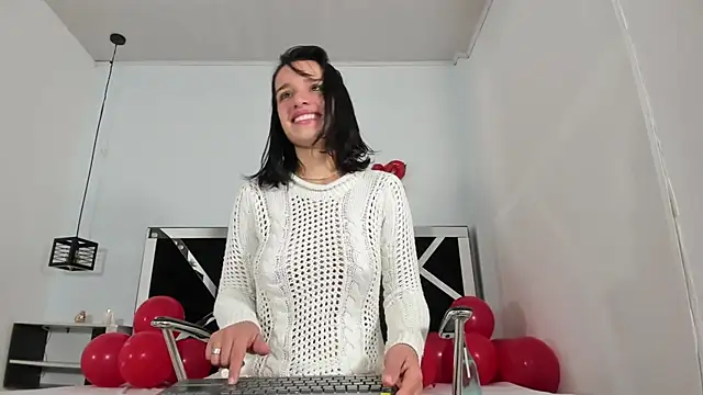 Annyrosee online show from February 15, 2025, 7:50 pm