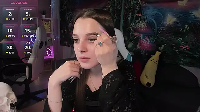 kaisajenner online show from October 27, 2025, 7:18 pm