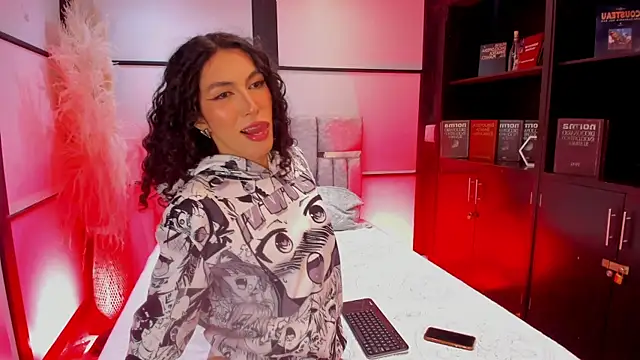 allicemackenzie online show from December 15, 2025, 4:39 am