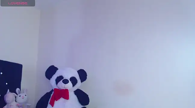 Snapshot of Lupitah_222 chatting on February 17, 2025, 11:31 pm Lupitah 222 online show from February 17, 2025, 11:31 pm