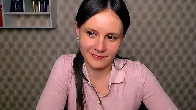 Snapshot of ValeriaHeart_ chatting on February 25, 2025, 7:03 pm ValeriaHeart online show from February 25, 2025, 7:03 pm