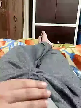 Snapshot of Hot_funky_boy chatting on February 14, 2025, 4:41 pm Hot funky boy online show from February 14, 2025, 4:41 pm