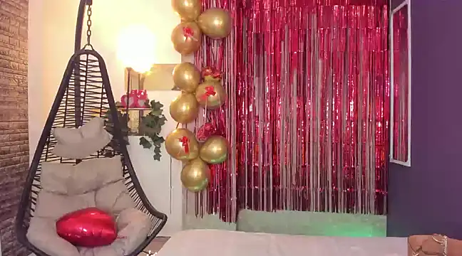 Snapshot of FelicitaSweet chatting on February 14, 2025, 7:44 pm FelicitaSweet online show from February 14, 2025, 7:44 pm