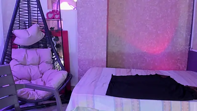 Snapshot of FelicitaSweet chatting on March 22, 2025, 2:16 am FelicitaSweet online show from March 22, 2025, 2:16 am