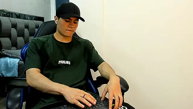 roan birkin online show from November 7, 2025, 7:14 pm