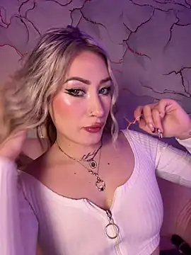 Snapshot of Lally_Valencia__ chatting on December 15, 2025, 8:29 am Lally Valencia online show from December 15, 2025, 8:29 am