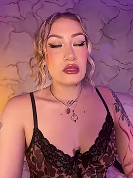 Snapshot of Lally_Valencia__ chatting on January 6, 2026, 10:19 am Lally Valencia online show from January 6, 2026, 10:19 am