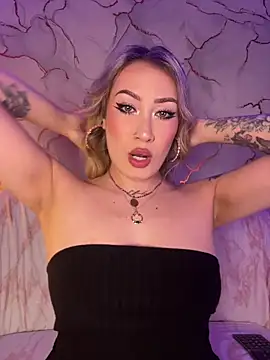 Snapshot of Lally_Valencia__ chatting on February 4, 2026, 9:59 am Lally Valencia online show from February 4, 2026, 9:59 am