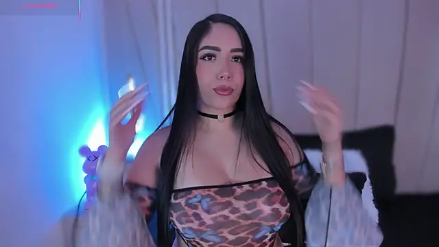 Nikki vega online show from February 6, 2025, 5:03 am