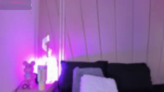 Nikki vega online show from February 25, 2025, 8:03 am