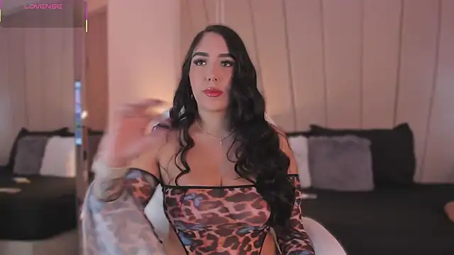 Nikki vega online show from March 6, 2025, 3:57 am