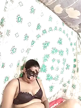 monekhan123 online show from February 17, 2025, 8:04 pm