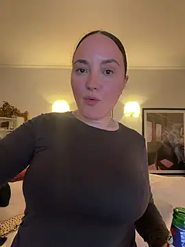 Orgasmille online show from April 3, 2026, 6:28 pm