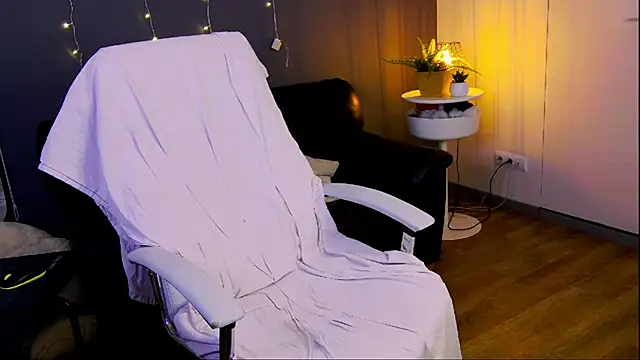 Snapshot of just_gay_ chatting on February 5, 2025, 7:20 pm just gay  online show from February 5, 2025, 7:20 pm