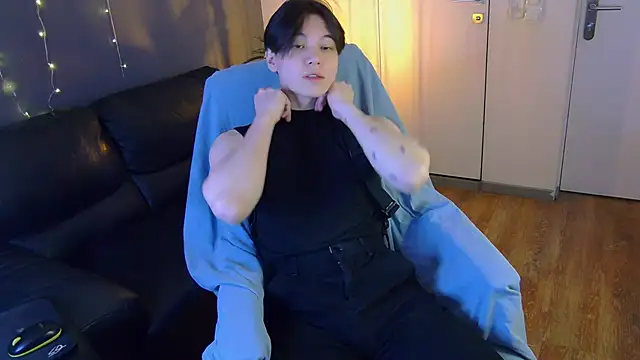 Snapshot of just_gay_ chatting on March 11, 2025, 1:23 pm just gay  online show from March 11, 2025, 1:23 pm