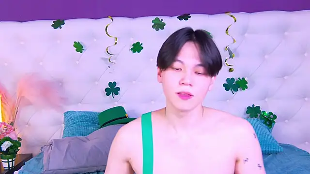 Snapshot of just_gay_ chatting on March 16, 2025, 8:11 pm just gay  online show from March 16, 2025, 8:11 pm