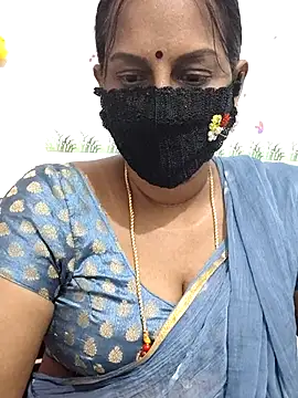 Snapshot of Tamil_Meera12 chatting on May 6, 2026, 5:18 pm Tamil Meera12 online show from May 6, 2026, 5:18 pm