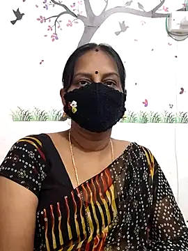 Snapshot of Tamil_Meera12 chatting on May 24, 2026, 5:29 pm Tamil Meera12 online show from May 24, 2026, 5:29 pm