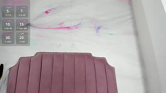 Lia Guzman online show from November 27, 2025, 3:30 am