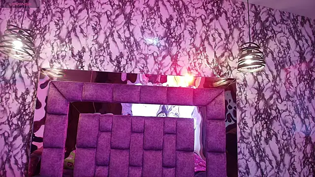 Raichell  online show from November 25, 2025, 4:34 am