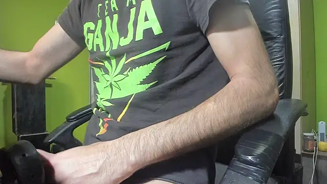 Snapshot of BigCumShoot chatting on April 18, 2026, 5:44 am BigCumShoot online show from April 18, 2026, 5:44 am
