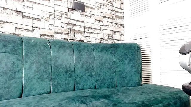 Snapshot of LittleFiree chatting on March 2, 2025, 10:14 am LittleFiree online show from March 2, 2025, 10:14 am