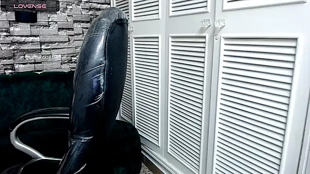 Snapshot of LittleFiree chatting on March 12, 2025, 4:08 am LittleFiree online show from March 12, 2025, 4:08 am