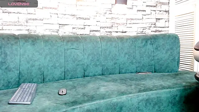 Snapshot of LittleFiree chatting on March 12, 2025, 7:13 am LittleFiree online show from March 12, 2025, 7:13 am