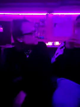 Fuxy-love69 online show from December 4, 2025, 10:18 pm