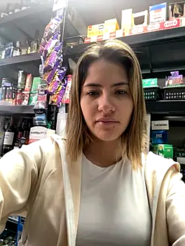 Andrea18 blonde online show from October 30, 2025, 1:56 pm