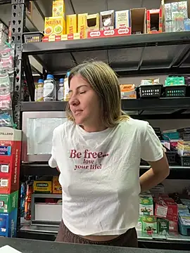 Andrea18 blonde online show from January 9, 2026, 2:31 pm