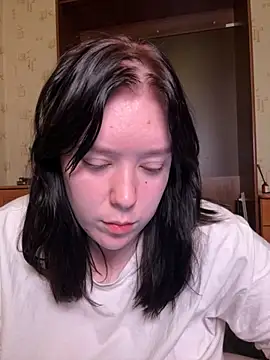 Viesicaa online show from November 2, 2025, 5:32 am