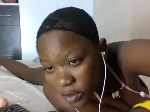 HotNSassy online show from February 4, 2025, 9:41 pm