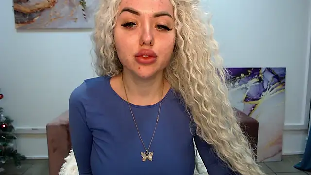 Snapshot of MissisCaty chatting on February 3, 2025, 7:31 pm MissisCaty online show from February 3, 2025, 7:31 pm