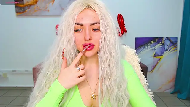 Snapshot of MissisCaty chatting on March 13, 2025, 12:46 pm MissisCaty online show from March 13, 2025, 12:46 pm