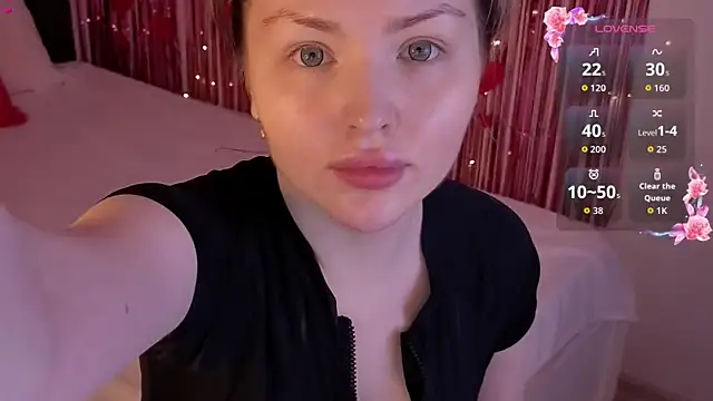 Lora Rosee online show from April 9, 2026, 12:10 pm