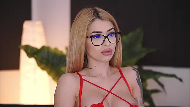 SkinnyBlondiie online show from February 8, 2025, 10:07 am