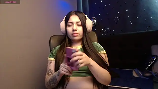 Snapshot of sweety_ashly chatting on February 20, 2025, 2:35 pm sweety ashly online show from February 20, 2025, 2:35 pm